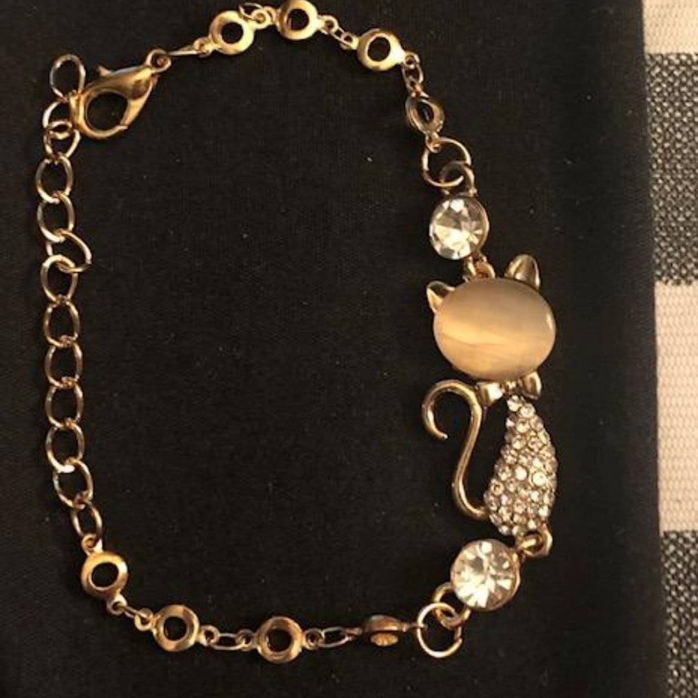 NEW Pretty Little Kitty Bracelet.